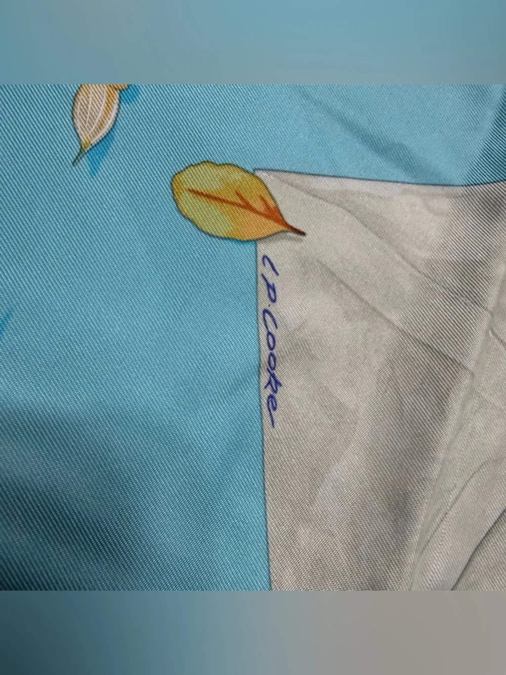 Hermes Silk Scarf Des Fleurs Pour Le Dire Blue Flowers White Love Letters - Picture 8 of 12